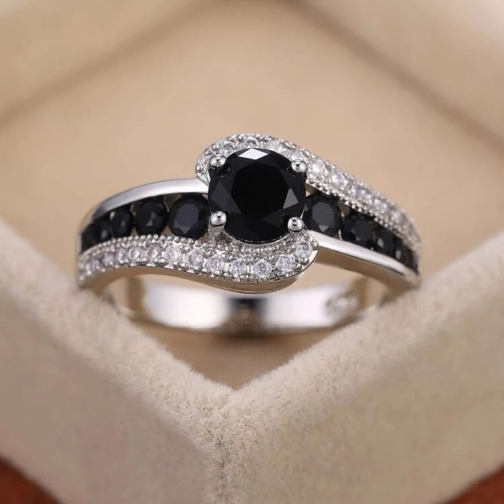 BRIDAL WEDDING ASTON RING - Picture 2 of 6